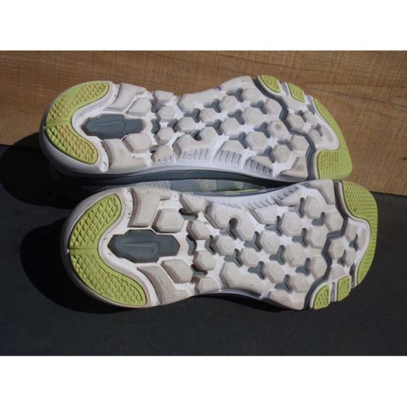 Nike Lightweight Mesh running shoe Gray 8.5 - Picture 4 of 4